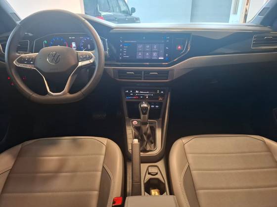 VOLKSWAGEN NIVUS 1.0 200 TSI TOTAL FLEX HIGHLINE AUTOMÁTICO